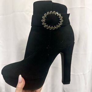 Dream Pairs Black Heeled Boots with Sparkling Buckle